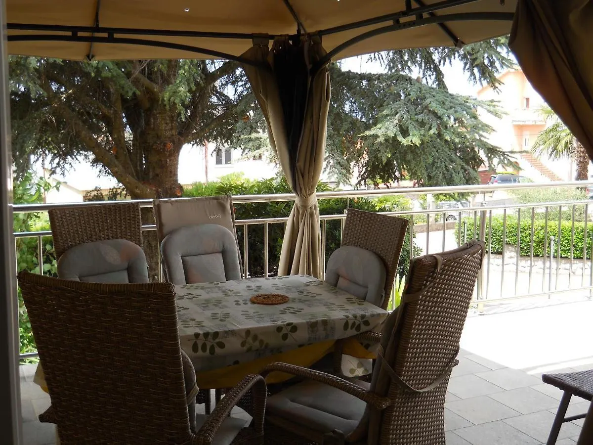 Villa Diogenes Malinska 0*,  Croatia