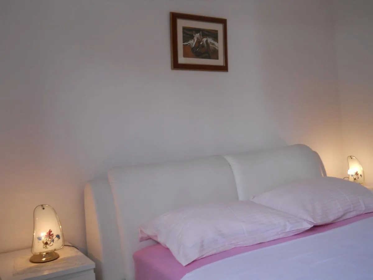 Apartment Villa Diogenes Malinska Croatia